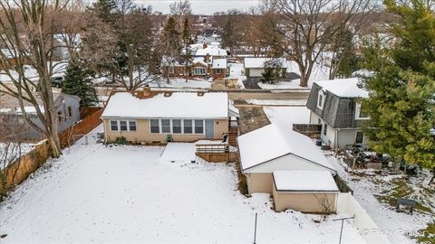 Tiny photo for 321 E Ardmore Avenue, Roselle, IL 60172 (MLS # 12532400)