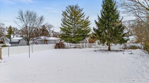 Tiny photo for 321 E Ardmore Avenue, Roselle, IL 60172 (MLS # 12532400)