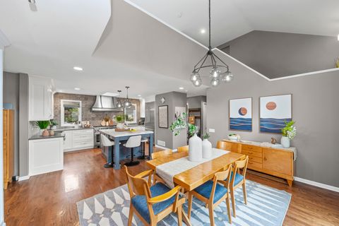 Tiny photo for 1101 N Stratford Road, Arlington Heights, IL 60004 (MLS # 12507362)