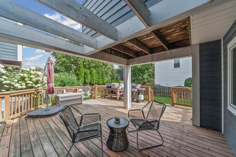 Tiny photo for 1101 N Stratford Road, Arlington Heights, IL 60004 (MLS # 12507362)