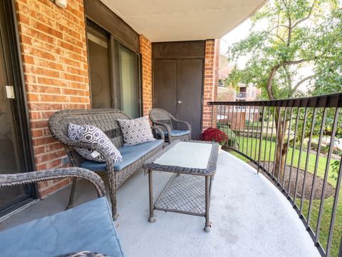Tiny photo for 1605 E CENTRAL Road #203A, Arlington Heights, IL 60005 (MLS # 12498225)