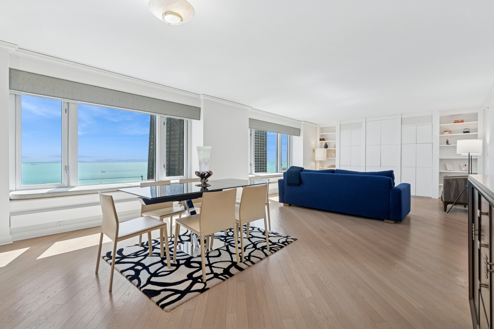 132 E Delaware Place 5504