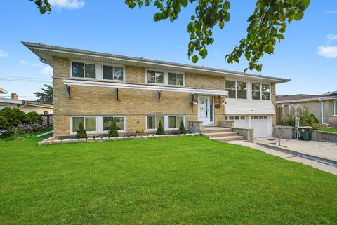 Tiny photo for 7803 Churchill Street, Morton Grove, IL 60053 (MLS # 12477846)