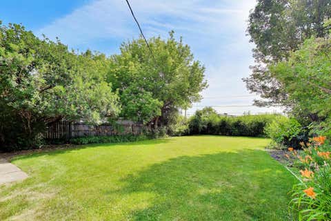 Tiny photo for 41 Redwood Trail, Wheeling, IL 60090 (MLS # 12736737)