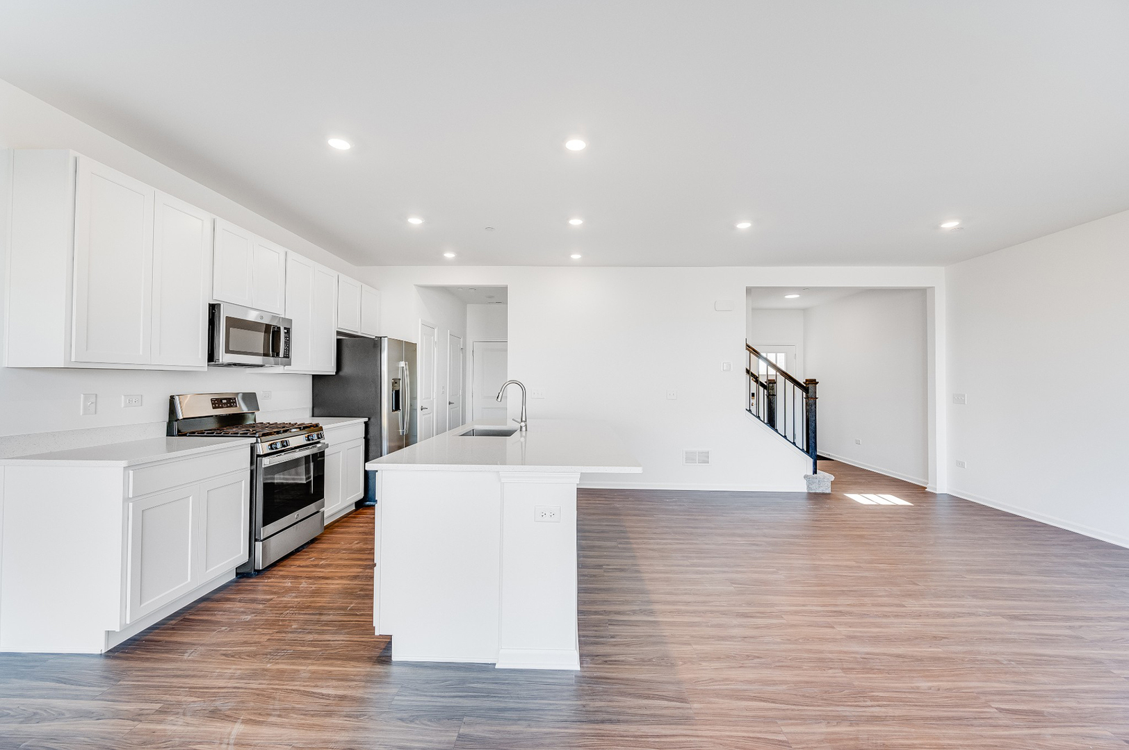 319 Red Oak Circle 0204