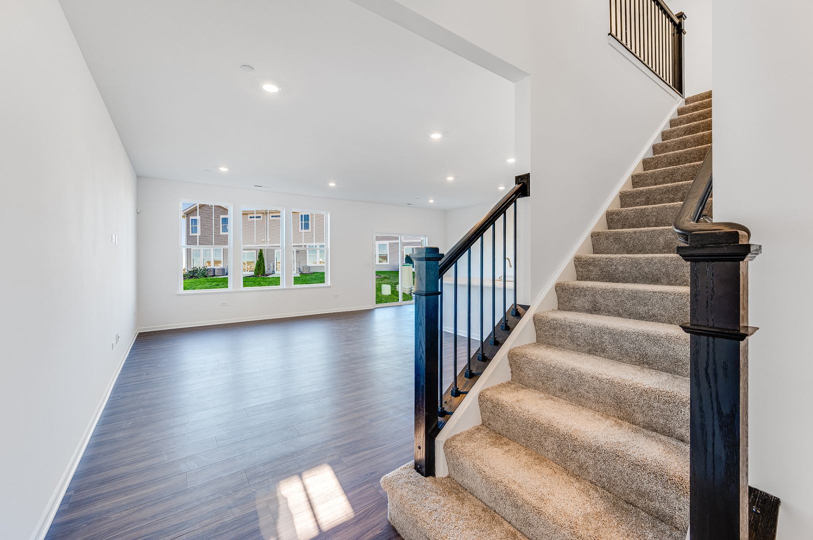 319 Red Oak Circle 0204