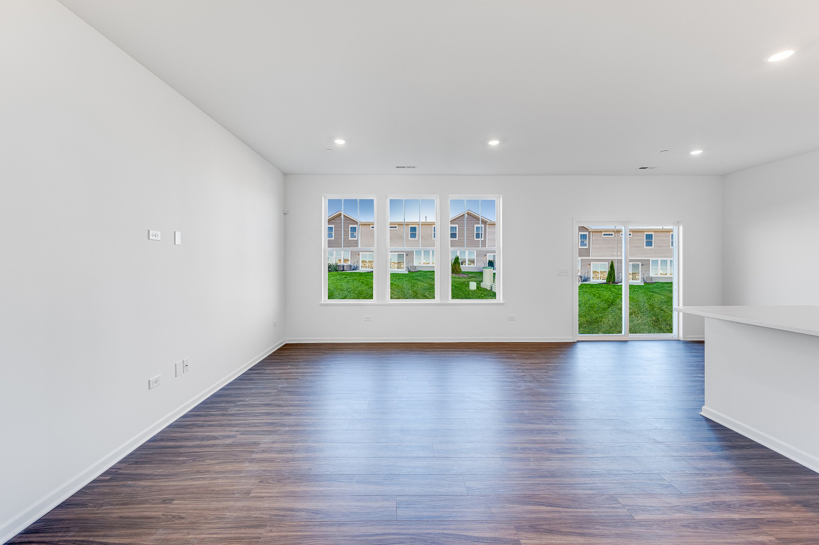 319 Red Oak Circle 0204