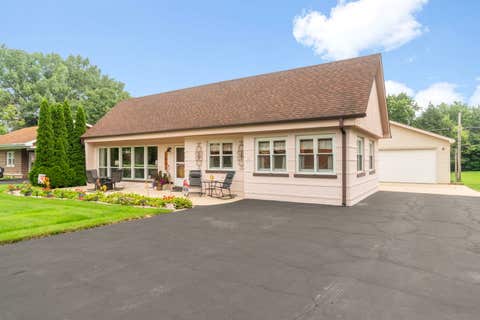 Tiny photo for 1331 S Lombard Avenue, Lombard, IL 60148 (MLS # 12731534)