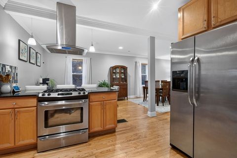 Tiny photo for 4608 Hawthorne Avenue, Lyons, IL 60534 (MLS # 12584275)