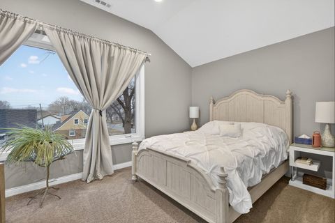 Tiny photo for 4608 Hawthorne Avenue, Lyons, IL 60534 (MLS # 12584275)