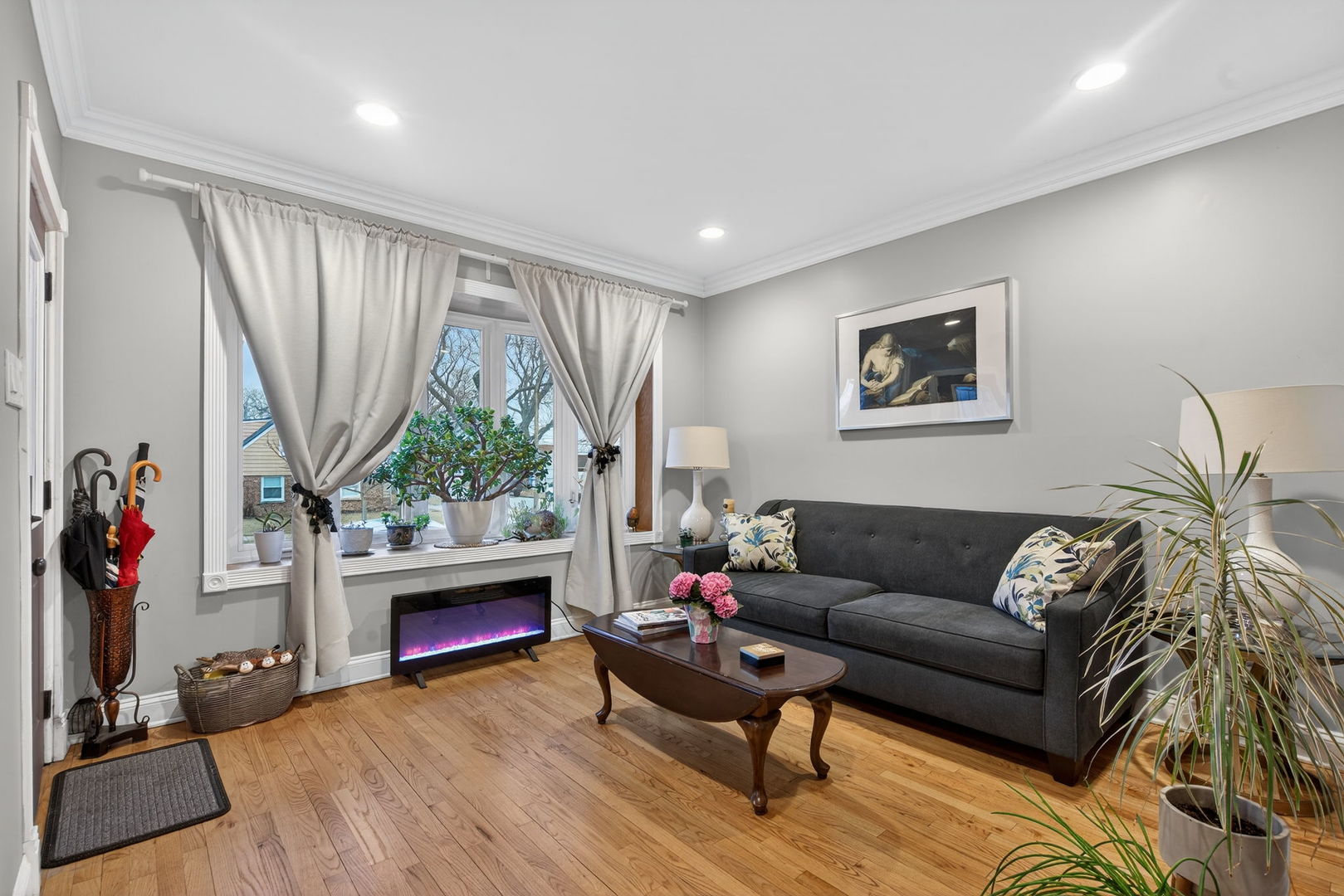 4608 Hawthorne Avenue