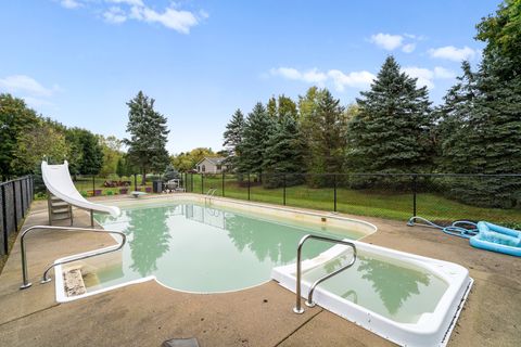 Tiny photo for 1914 Spring Dale Drive, Spring Grove, IL 60081 (MLS # 12549888)