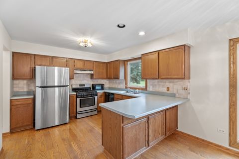 Tiny photo for 1914 Spring Dale Drive, Spring Grove, IL 60081 (MLS # 12549888)