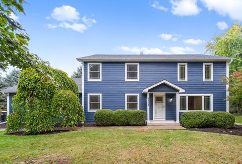 Photo of 1914 Spring Dale Drive, Spring Grove, IL 60081 (MLS # 12549888)