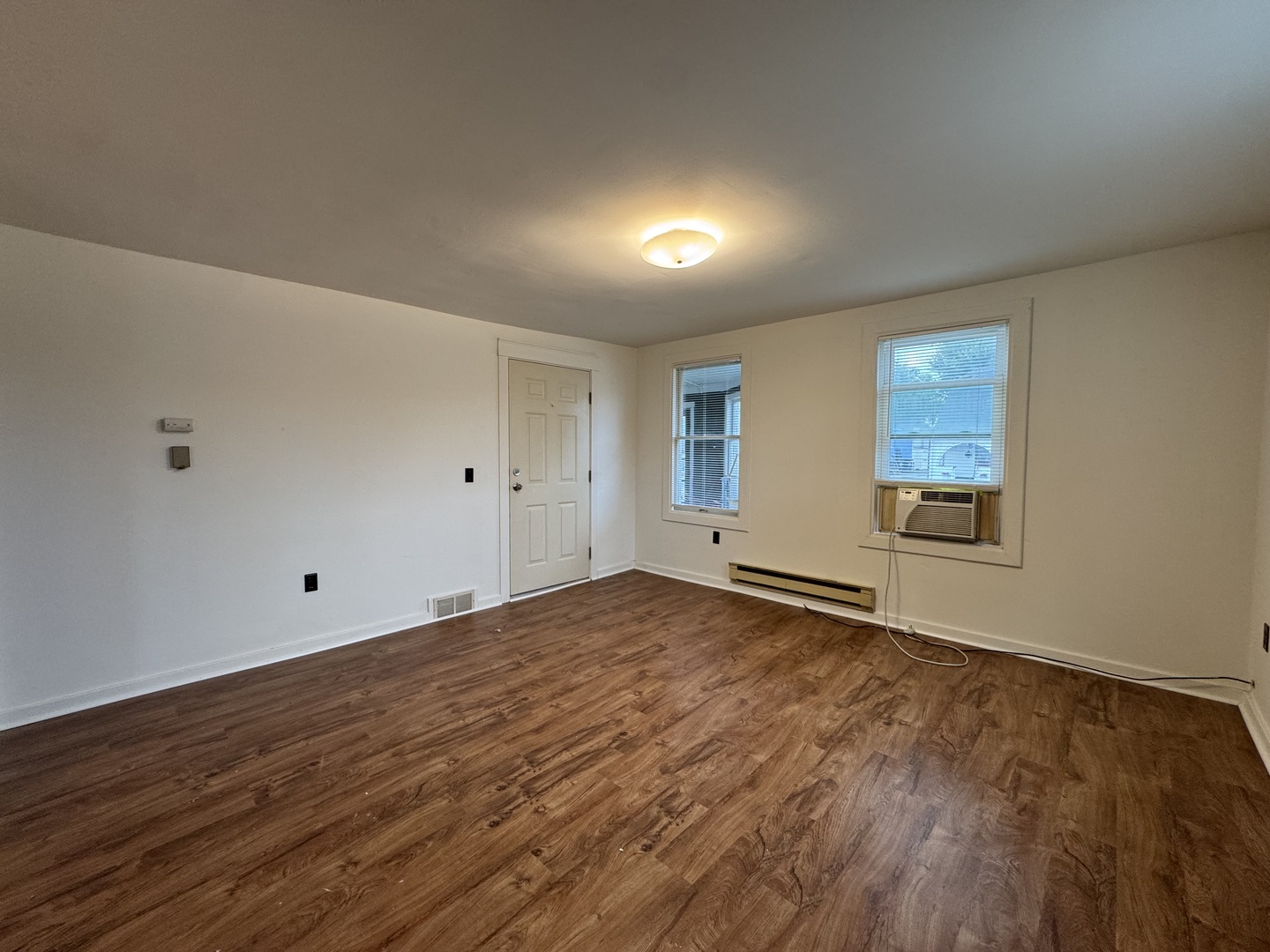 39 E Church Street 1W