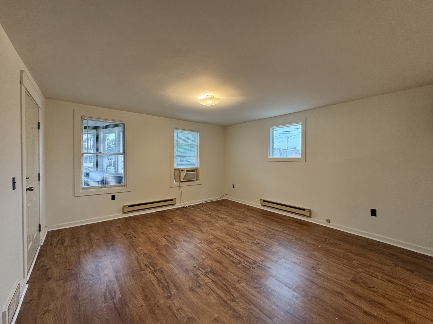 39 E Church Street 1W