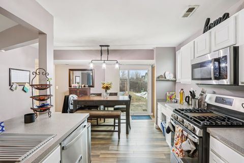 Tiny photo for 1010 Symphony Drive, Aurora, IL 60504 (MLS # 12532931)