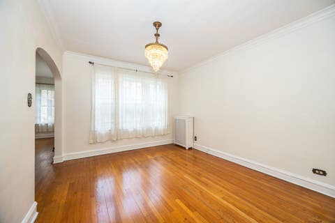 Tiny photo for 2430 W Greenleaf Avenue #1, Chicago, IL 60645 (MLS # 12721093)