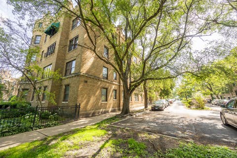 Tiny photo for 2430 W Greenleaf Avenue #1, Chicago, IL 60645 (MLS # 12721093)