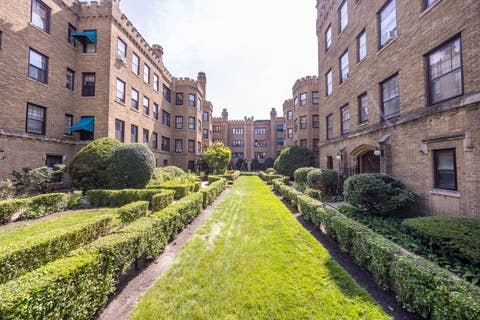 Tiny photo for 2430 W Greenleaf Avenue #1, Chicago, IL 60645 (MLS # 12721093)