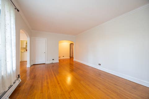 Tiny photo for 2430 W Greenleaf Avenue #1, Chicago, IL 60645 (MLS # 12721093)