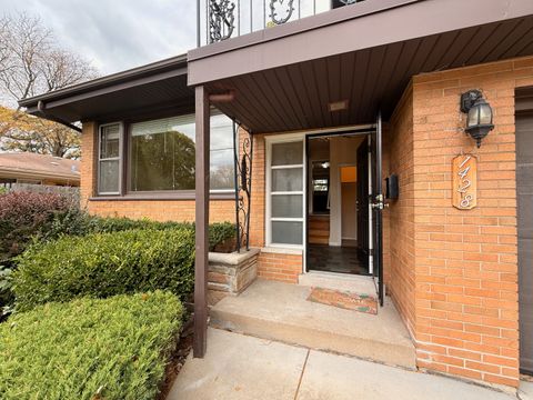 Tiny photo for 1428 E Lyn Court, Homewood, IL 60430 (MLS # 12504361)