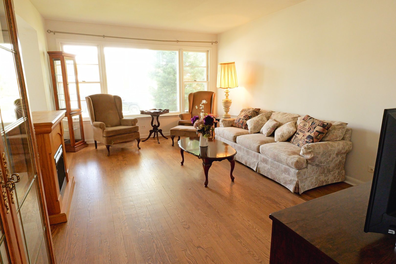 Properties 1 5262 Alexander Place