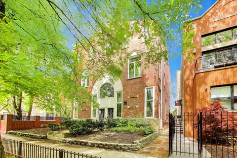 Photo of 1050 W Webster Avenue #2W, Chicago, IL 60614 (MLS # 12635742)