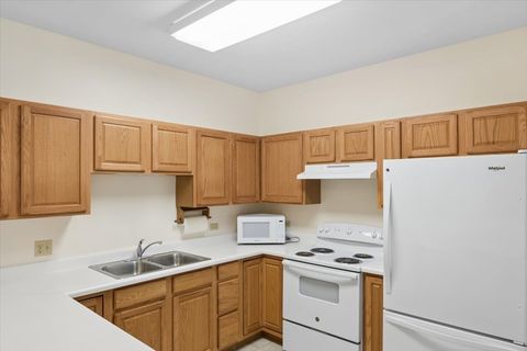 Tiny photo for 801 N McLean Boulevard #140, Elgin, IL 60123 (MLS # 12616491)