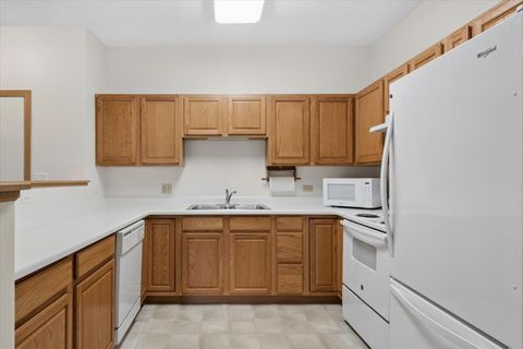 Tiny photo for 801 N McLean Boulevard #140, Elgin, IL 60123 (MLS # 12616491)