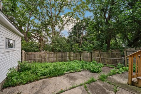 Tiny photo for 8 Ivy Street, Joliet, IL 60436 (MLS # 12449287)