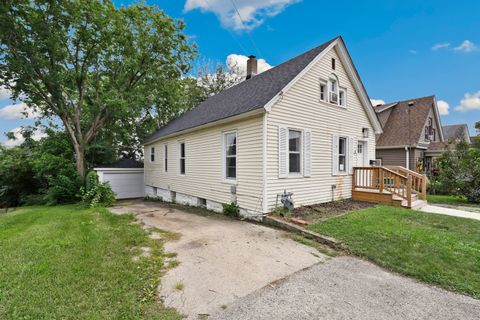 Tiny photo for 8 Ivy Street, Joliet, IL 60436 (MLS # 12449287)