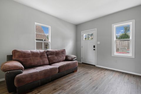Tiny photo for 8 Ivy Street, Joliet, IL 60436 (MLS # 12449287)