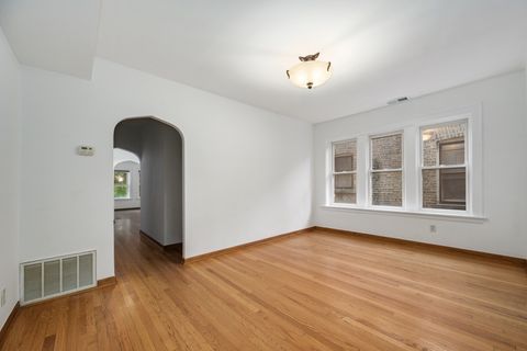 Tiny photo for 5621 N CHRISTIANA Avenue #2, Chicago, IL 60659 (MLS # 12515806)
