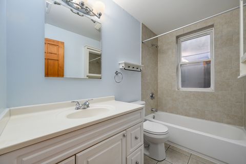 Tiny photo for 5621 N CHRISTIANA Avenue #2, Chicago, IL 60659 (MLS # 12515806)