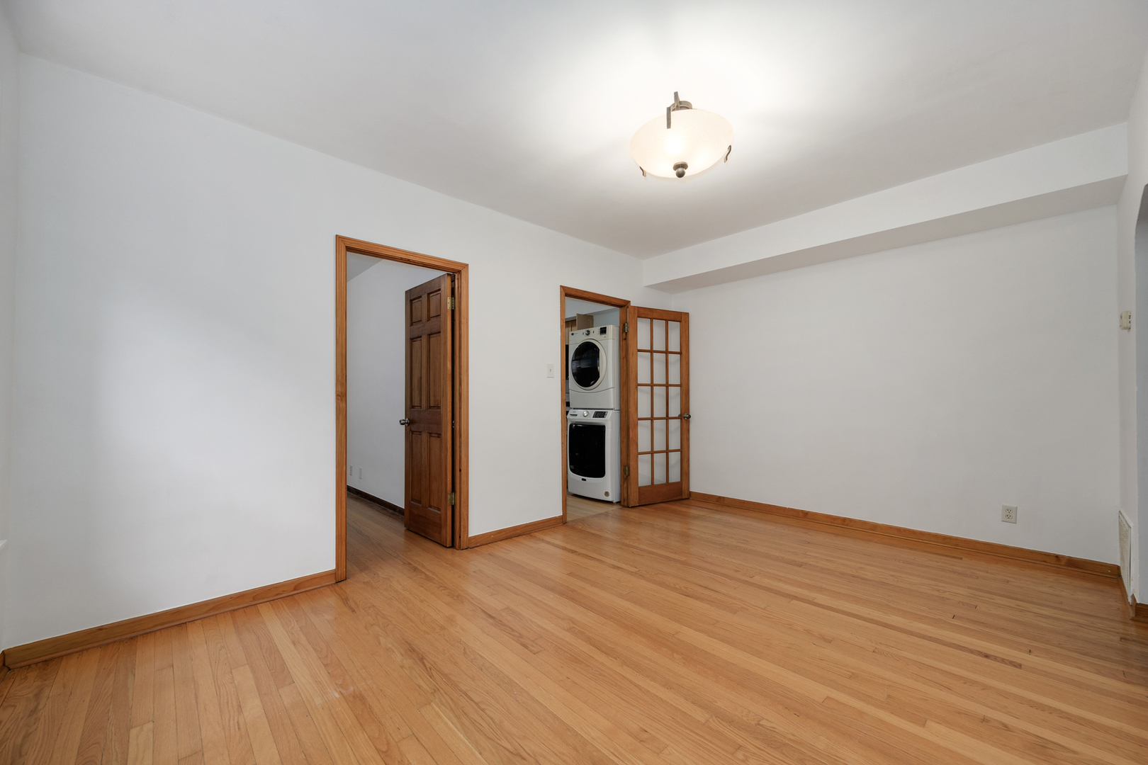 5621 N CHRISTIANA Avenue 2