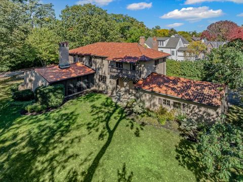 Tiny photo for 260 Oxford Road, Kenilworth, IL 60043 (MLS # 12559660)