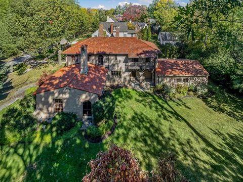 Tiny photo for 260 Oxford Road, Kenilworth, IL 60043 (MLS # 12559660)