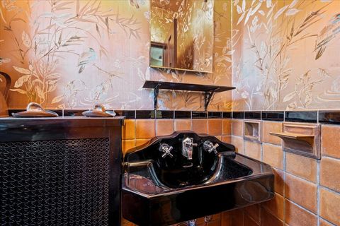 Tiny photo for 260 Oxford Road, Kenilworth, IL 60043 (MLS # 12559660)