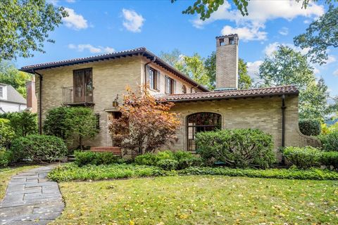 Tiny photo for 260 Oxford Road, Kenilworth, IL 60043 (MLS # 12559660)