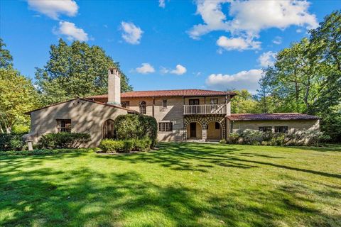 Tiny photo for 260 Oxford Road, Kenilworth, IL 60043 (MLS # 12559660)