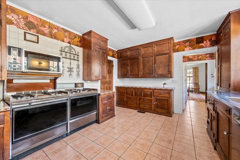 Tiny photo for 260 Oxford Road, Kenilworth, IL 60043 (MLS # 12559660)