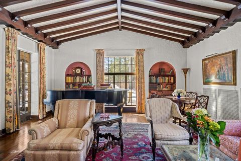 Tiny photo for 260 Oxford Road, Kenilworth, IL 60043 (MLS # 12559660)