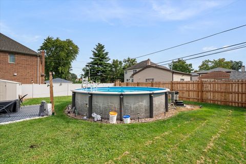Tiny photo for 547 N Van Auken Street, Elmhurst, IL 60126 (MLS # 12454372)