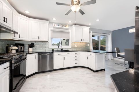 Tiny photo for 547 N Van Auken Street, Elmhurst, IL 60126 (MLS # 12454372)