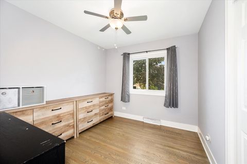 Tiny photo for 547 N Van Auken Street, Elmhurst, IL 60126 (MLS # 12454372)