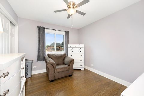 Tiny photo for 547 N Van Auken Street, Elmhurst, IL 60126 (MLS # 12454372)