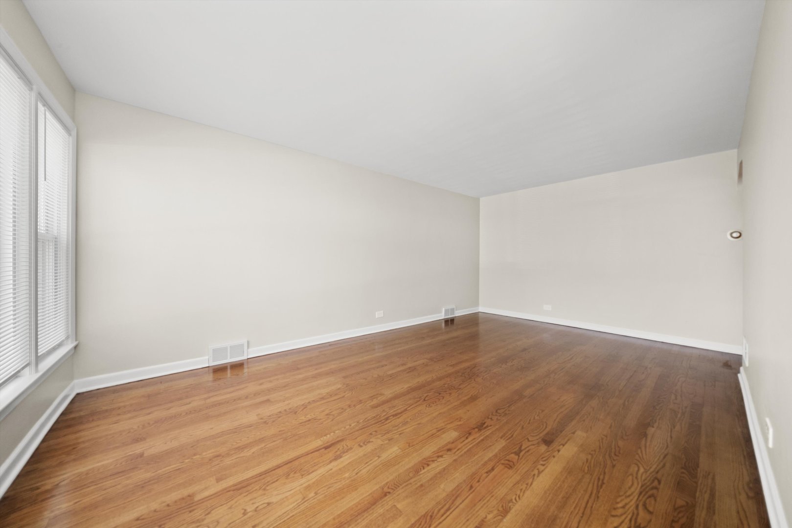 14231 S Dearborn Street