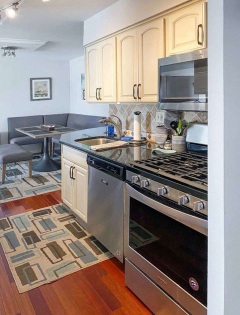 Tiny photo for 40 N Tower Road #7L, Oak Brook, IL 60523 (MLS # 12591537)