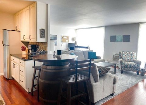 Tiny photo for 40 N Tower Road #7L, Oak Brook, IL 60523 (MLS # 12591537)